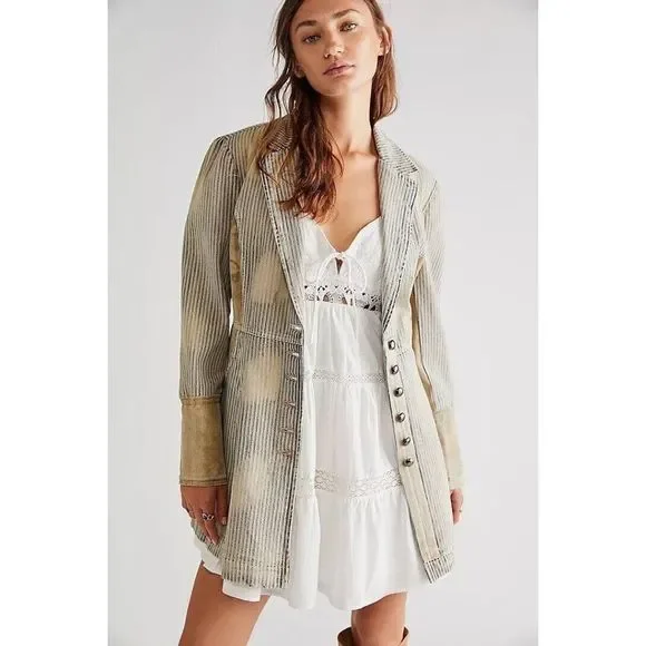 NWT WE THE FREE PEOPLE Sz XS BLUES TOWN RAILROAD JACKET In INDIGO RAILROAD - Picture 1 of 3